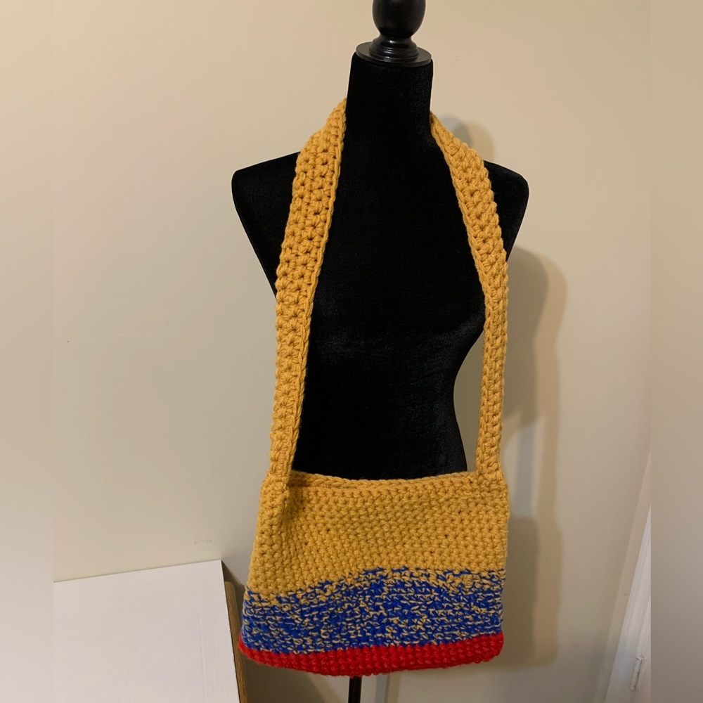 Crossbody Bag Handmade Crocheted - Picture 8 of 16